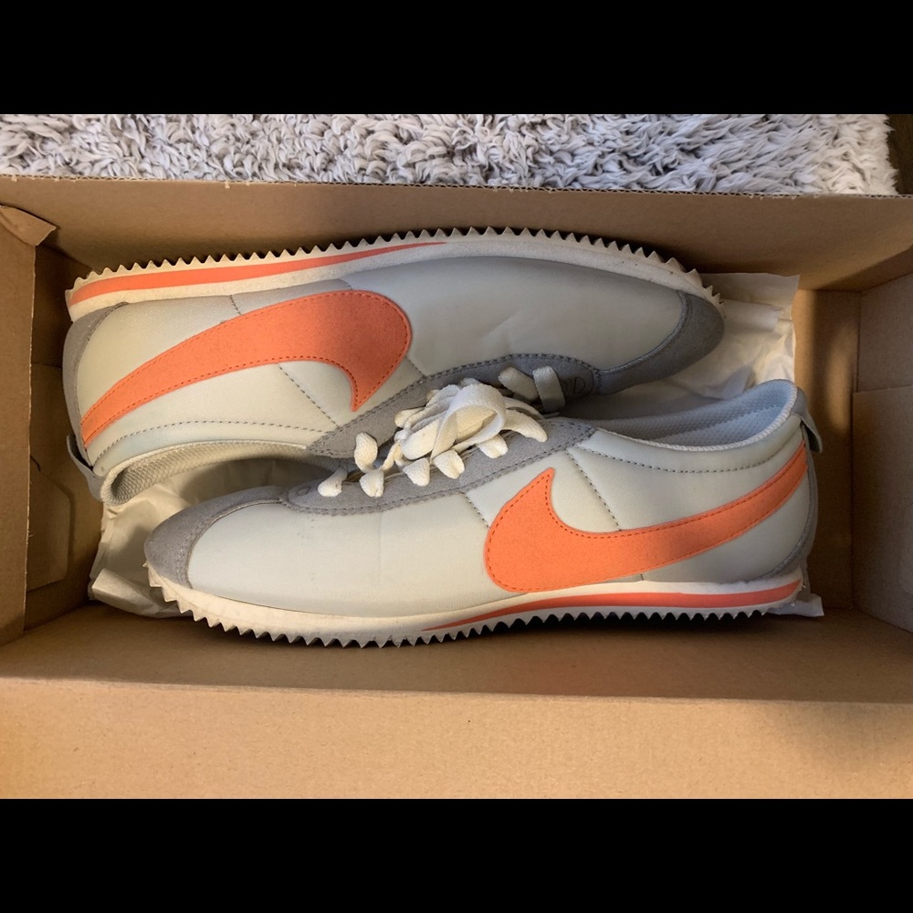 Nike Cortez. Rare color. 7